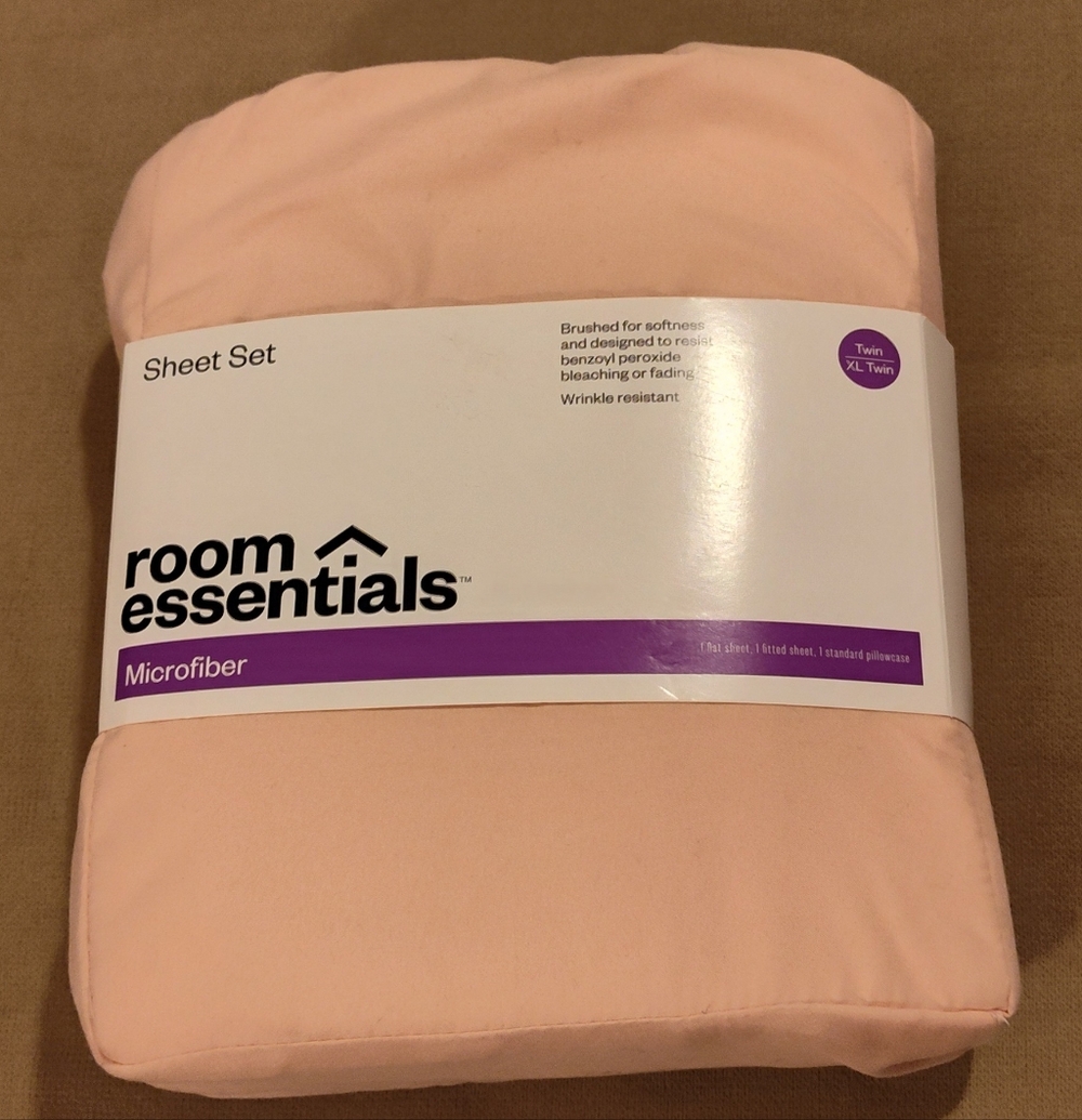Room Essentials Pink Microfiber Sheet Set